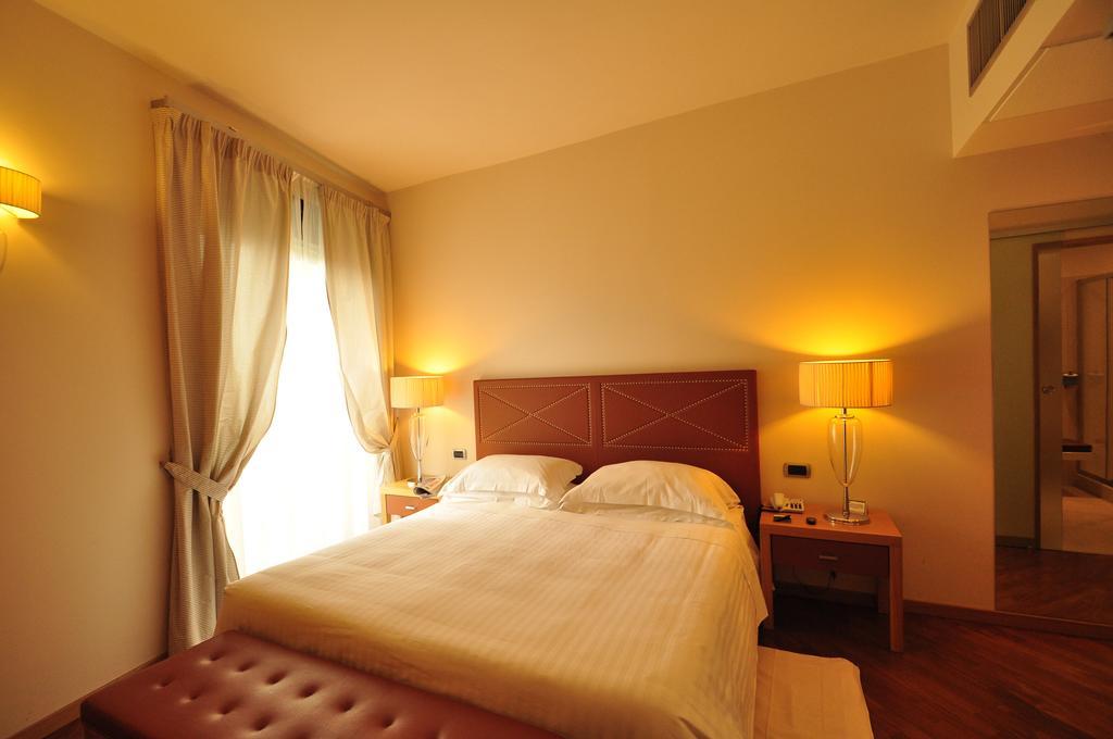 Hotel Cristallo Giulianova Pokój zdjęcie